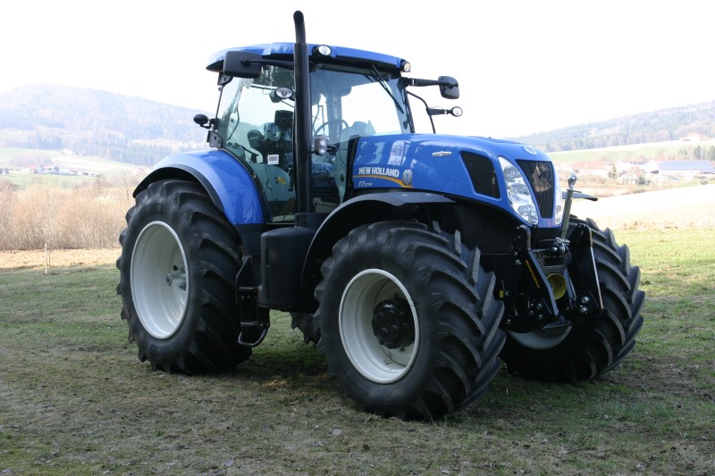 New holland t6